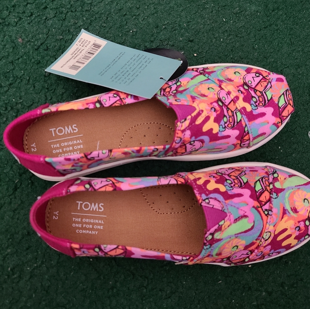 TOMS slip on shoe (kids) (glow in the dark)
